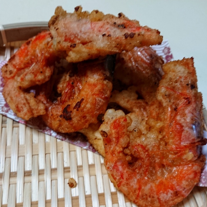頭が濃厚!パリパリ美味しい!殻付き海老の唐揚げ